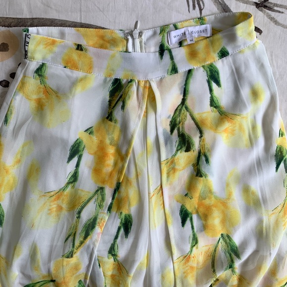 Adorable maxi skirt! - Picture 1 of 3